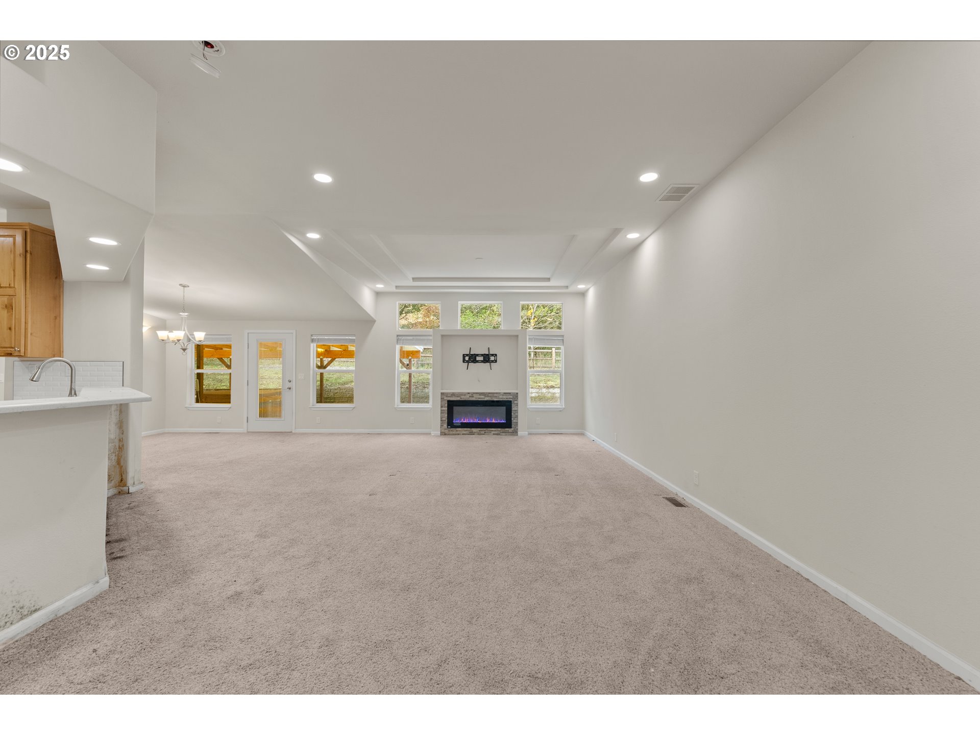 712 Sibold Canyon Road Tenmile, OR 97481 - Photo 6 of 48