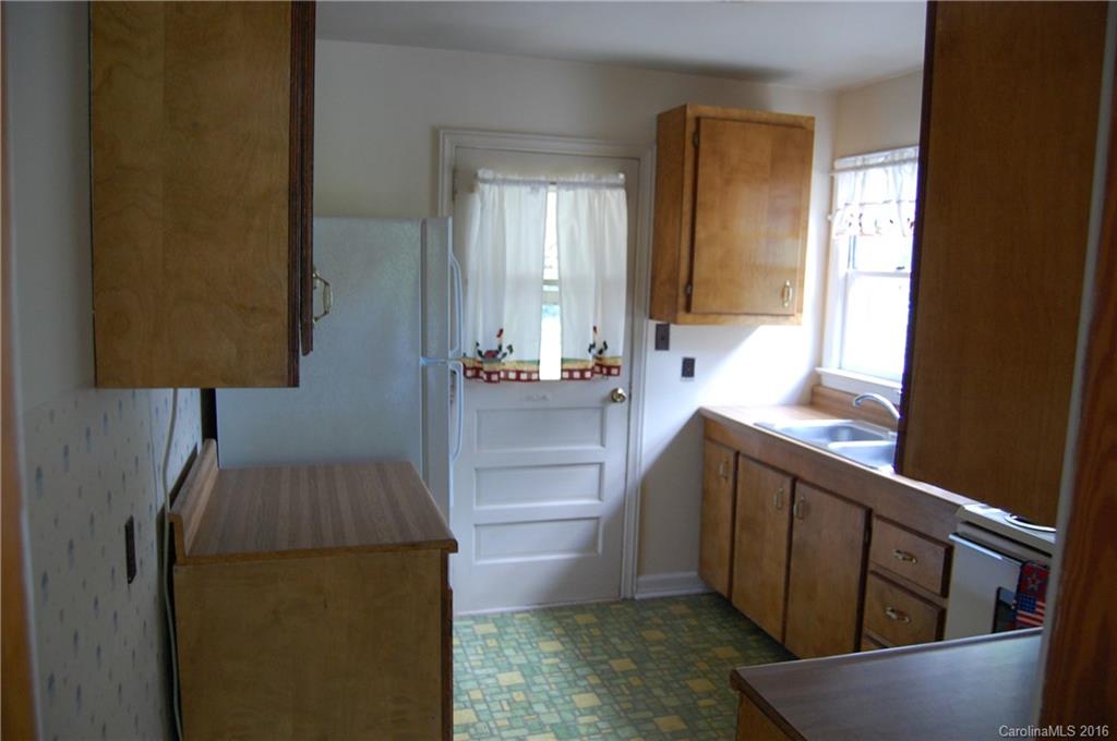 189 Brevard Road Asheville, NC 28806 - Photo 13 of 23 Gallery Image 13