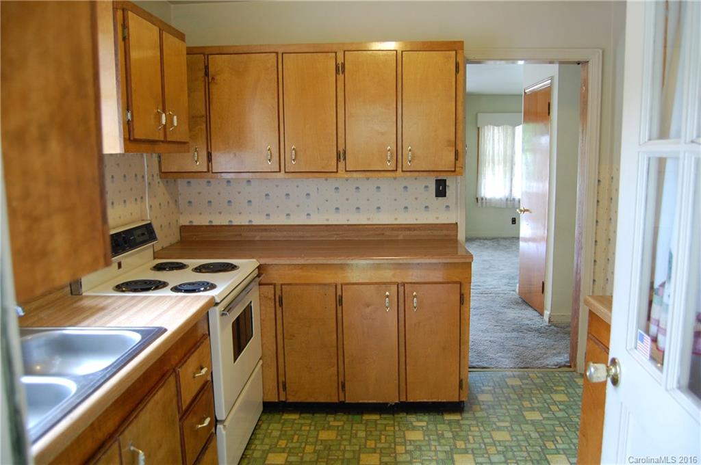 189 Brevard Road Asheville, NC 28806 - Photo 14 of 23 Gallery Image 14