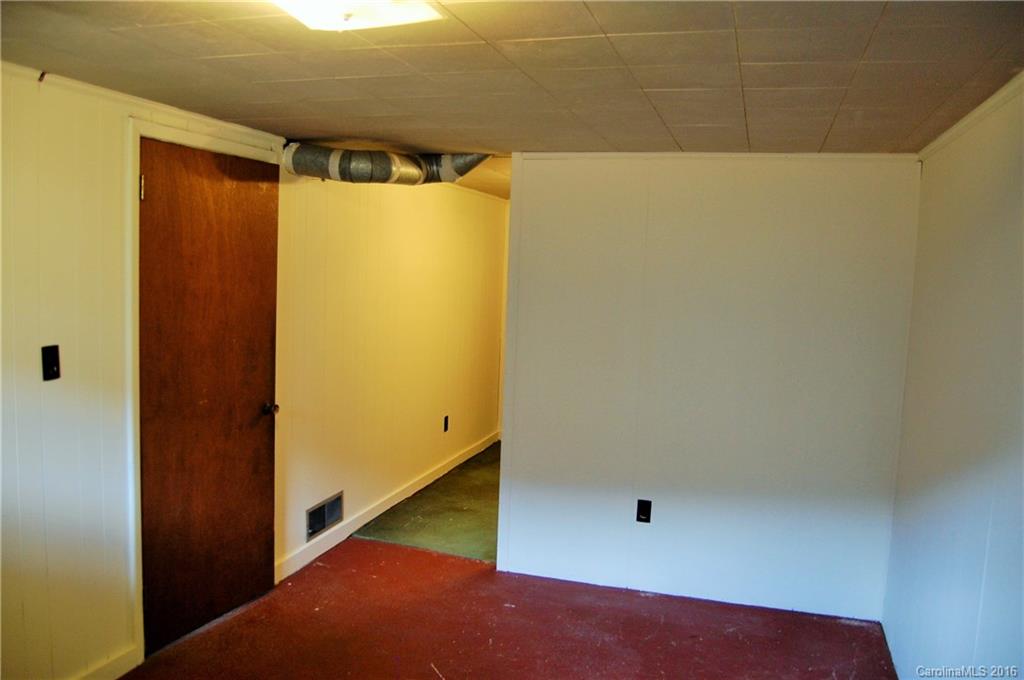 189 Brevard Road Asheville, NC 28806 - Photo 22 of 23 Gallery Image 22