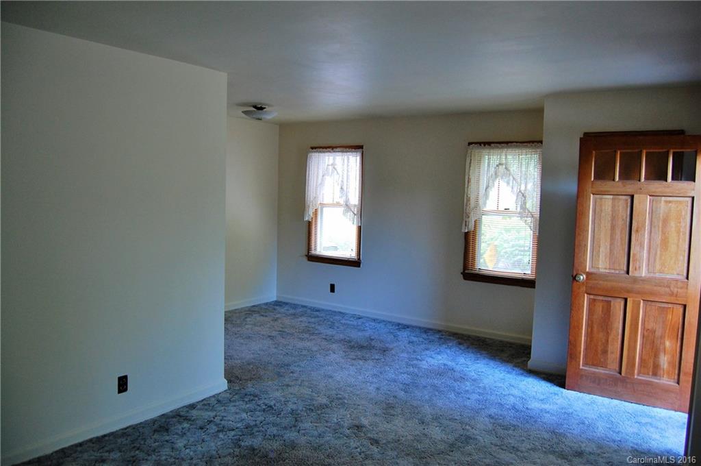 189 Brevard Road Asheville, NC 28806 - Photo 7 of 23 Gallery Image 7
