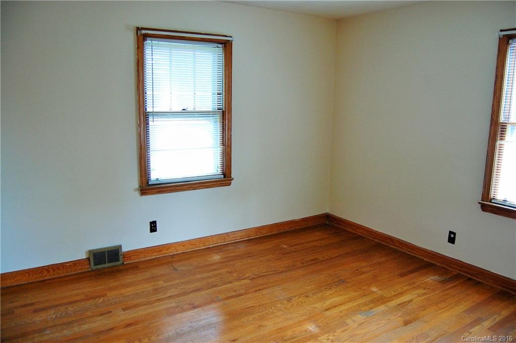 189 Brevard Road Asheville, NC 28806 - Photo 8 of 23 Gallery Image 8