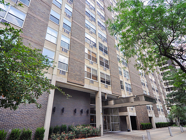 3033 North Sheridan Road, Unit 708 Chicago, IL 60657 - Photo 1 of 8 a front view of a building