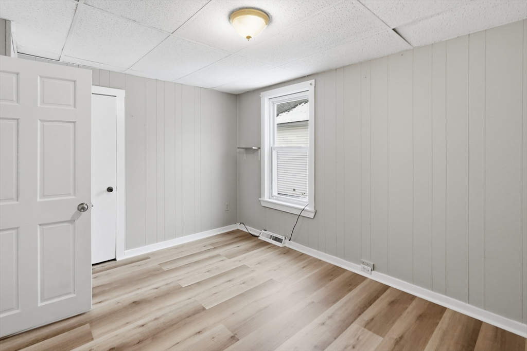 14 1/2 Hacker Street Worcester, MA 01603 - Photo 11 of 41