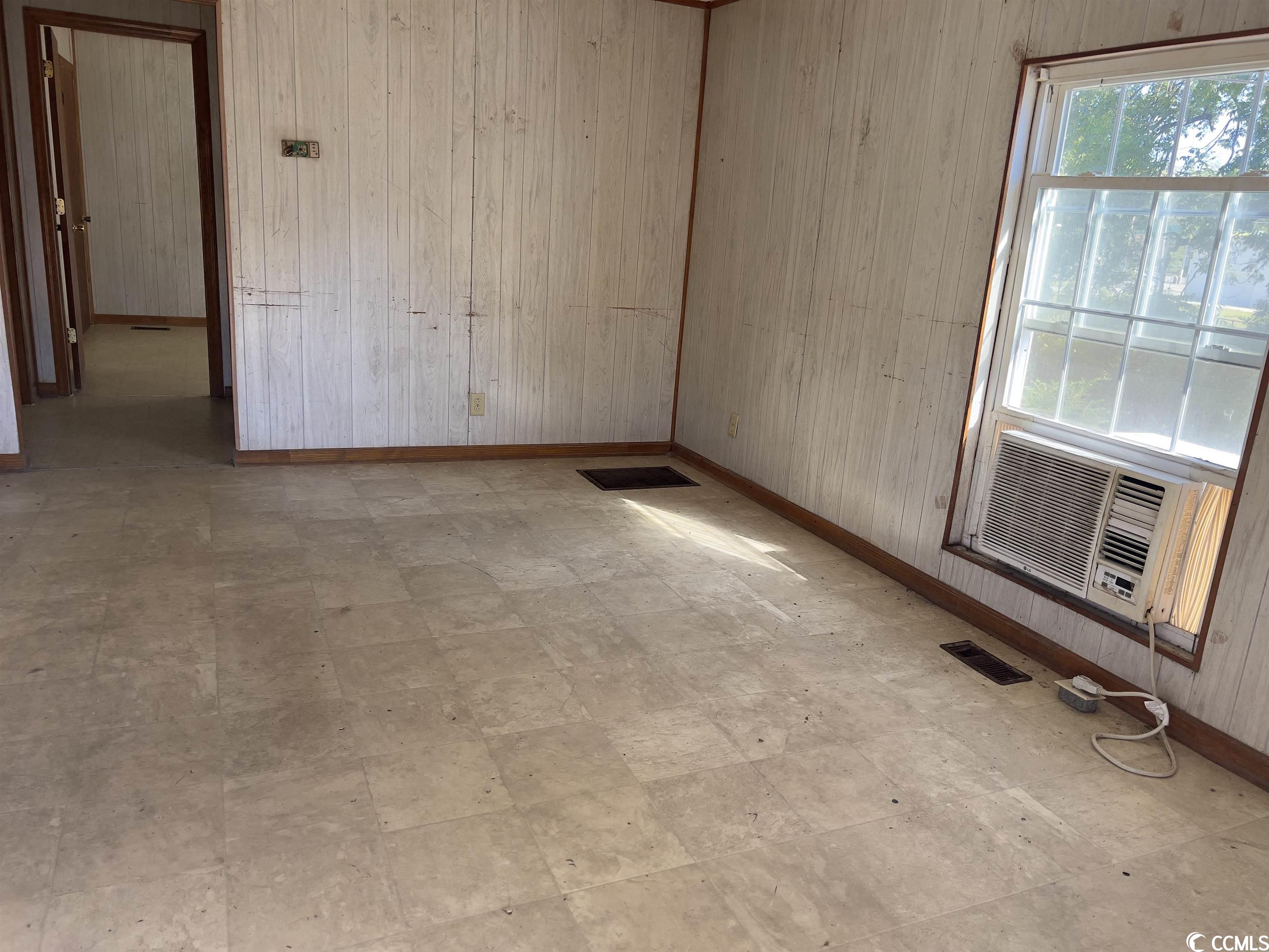 106-108 Jones Street Mullins, SC 29574 - Photo 7 of 15