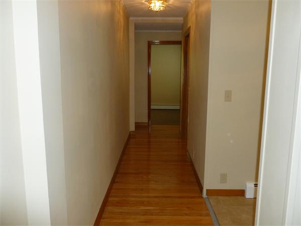 356 New Ludlow Road Chicopee, MA 01020 - Photo 8 of 28 Gallery Image 8