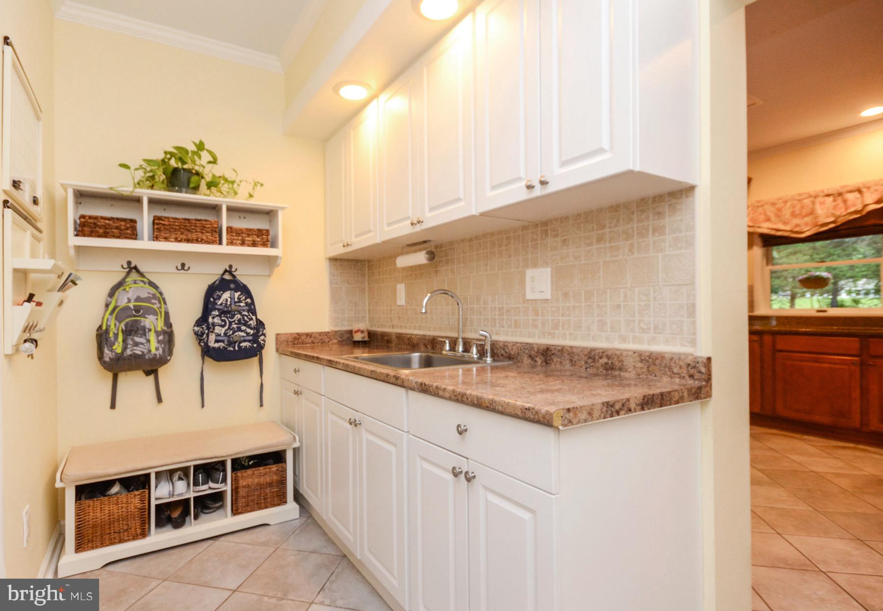 11 Dunwald Road Hopewell, NJ 08525 - Photo 14 of 33 Butler Pantry / Mud Room