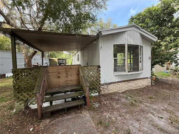$1,150 | 14455 East Highway 25 East, Unit 22, Ocklawaha, FL 32179