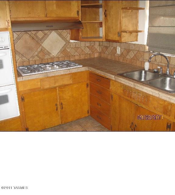 408 East Pastime Road Tucson, AZ 85705 - Photo 4 of 8