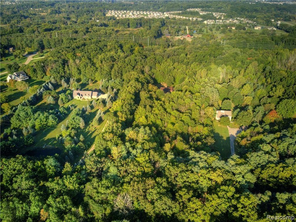 525 Gulley Road Howell, MI 48843 - Photo 71 of 83 DJI_0404.jpg