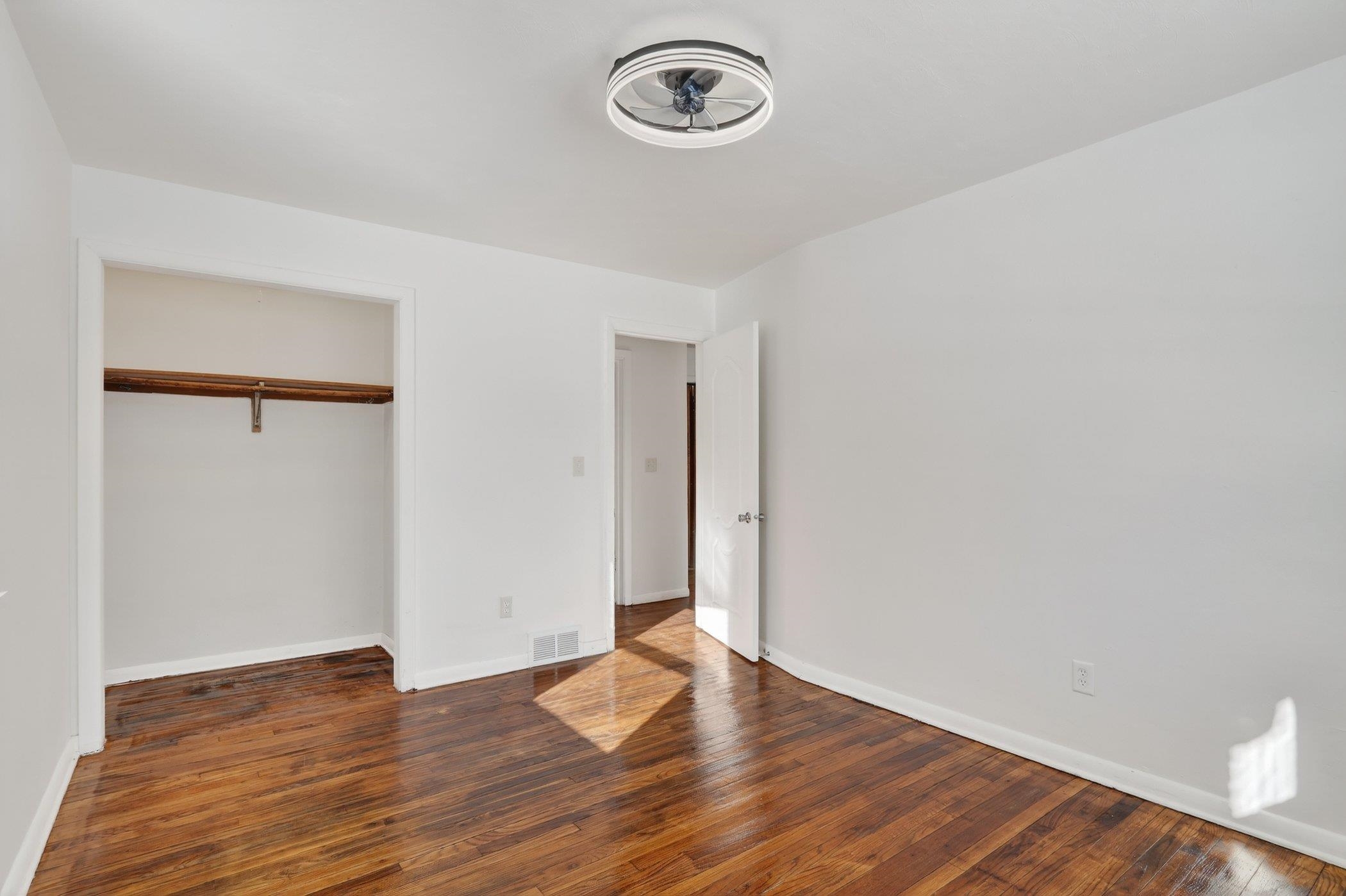 406 Bayliss Avenue Rockford, IL 61101 - Photo 11 of 29