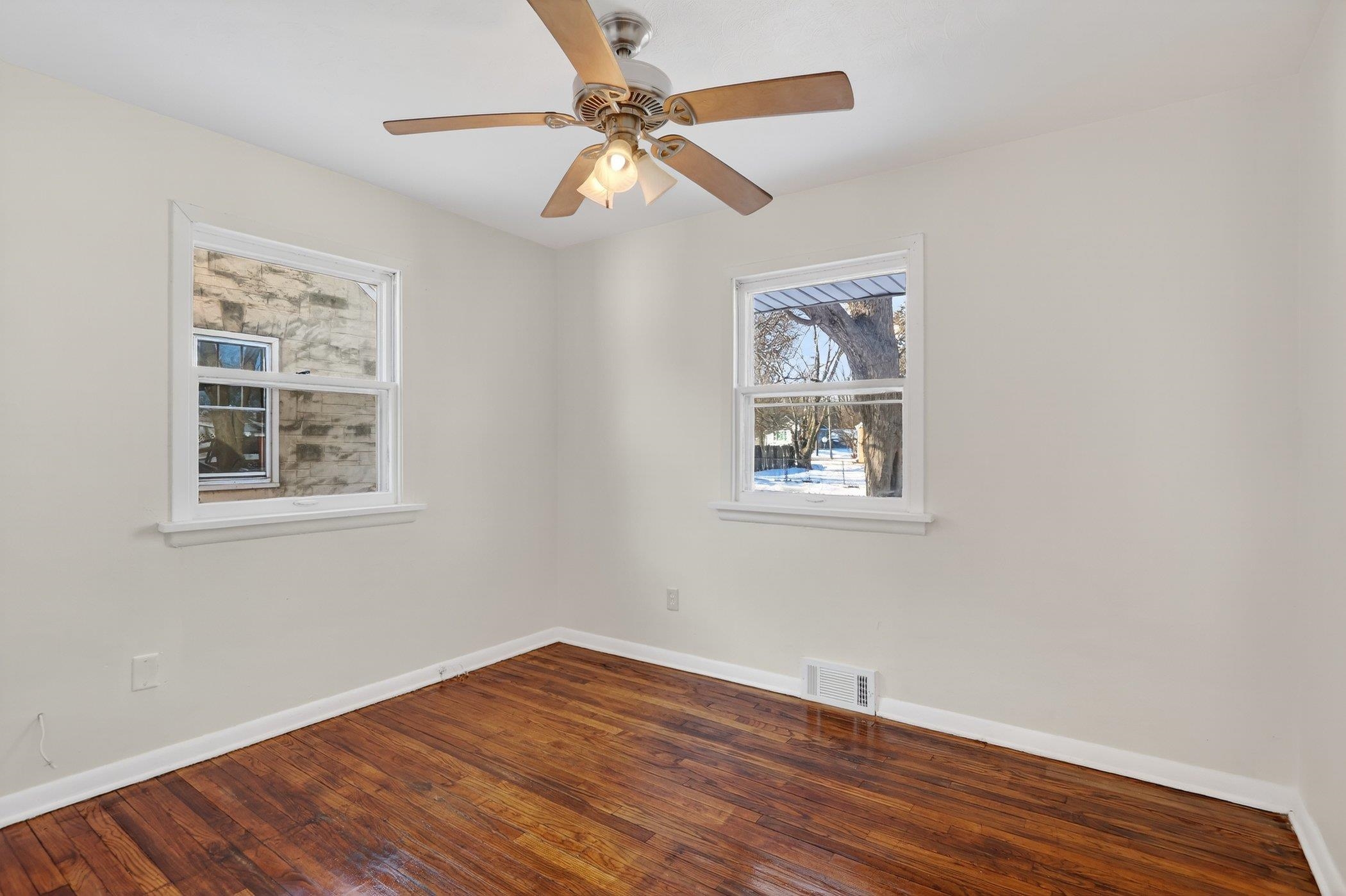 406 Bayliss Avenue Rockford, IL 61101 - Photo 12 of 29