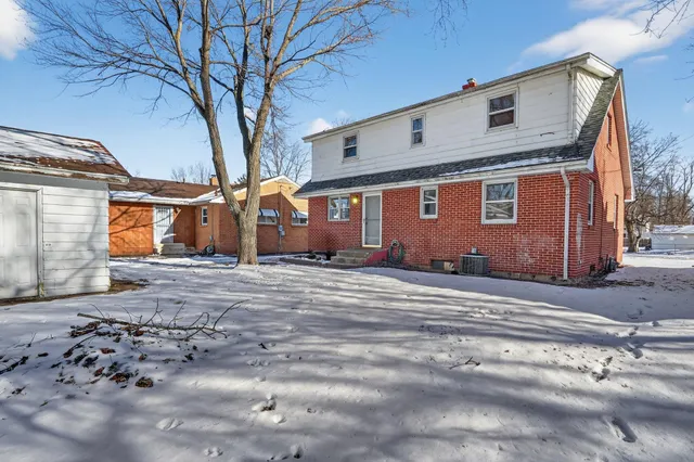 $154,900 | 406 Bayliss Avenue, Rockford, IL 61101