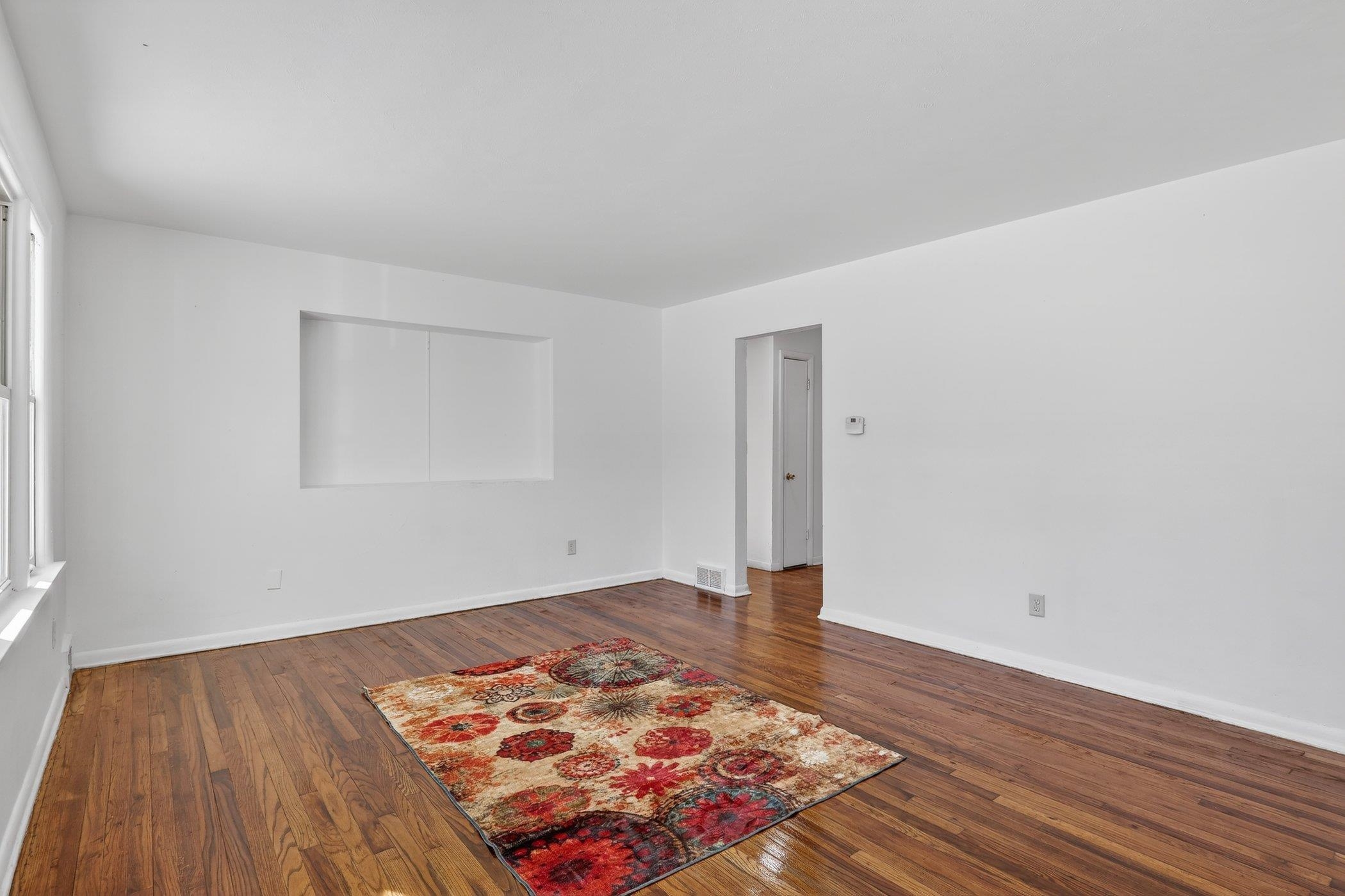 406 Bayliss Avenue Rockford, IL 61101 - Photo 4 of 29