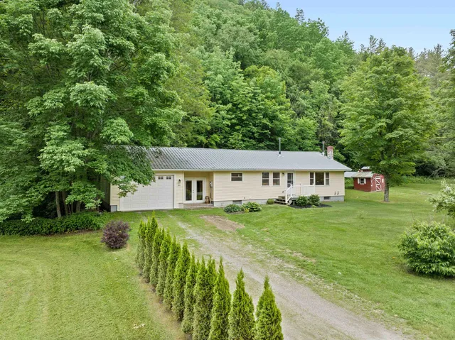 $359,000 | 919 Vermont Rte 100, Rochester, VT 05767