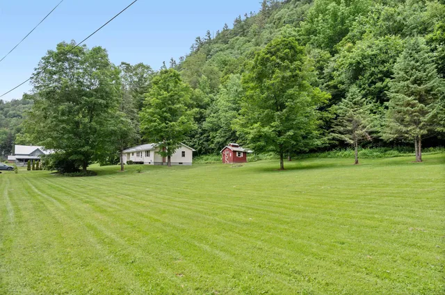 $359,000 | 919 Vermont Rte 100, Rochester, VT 05767