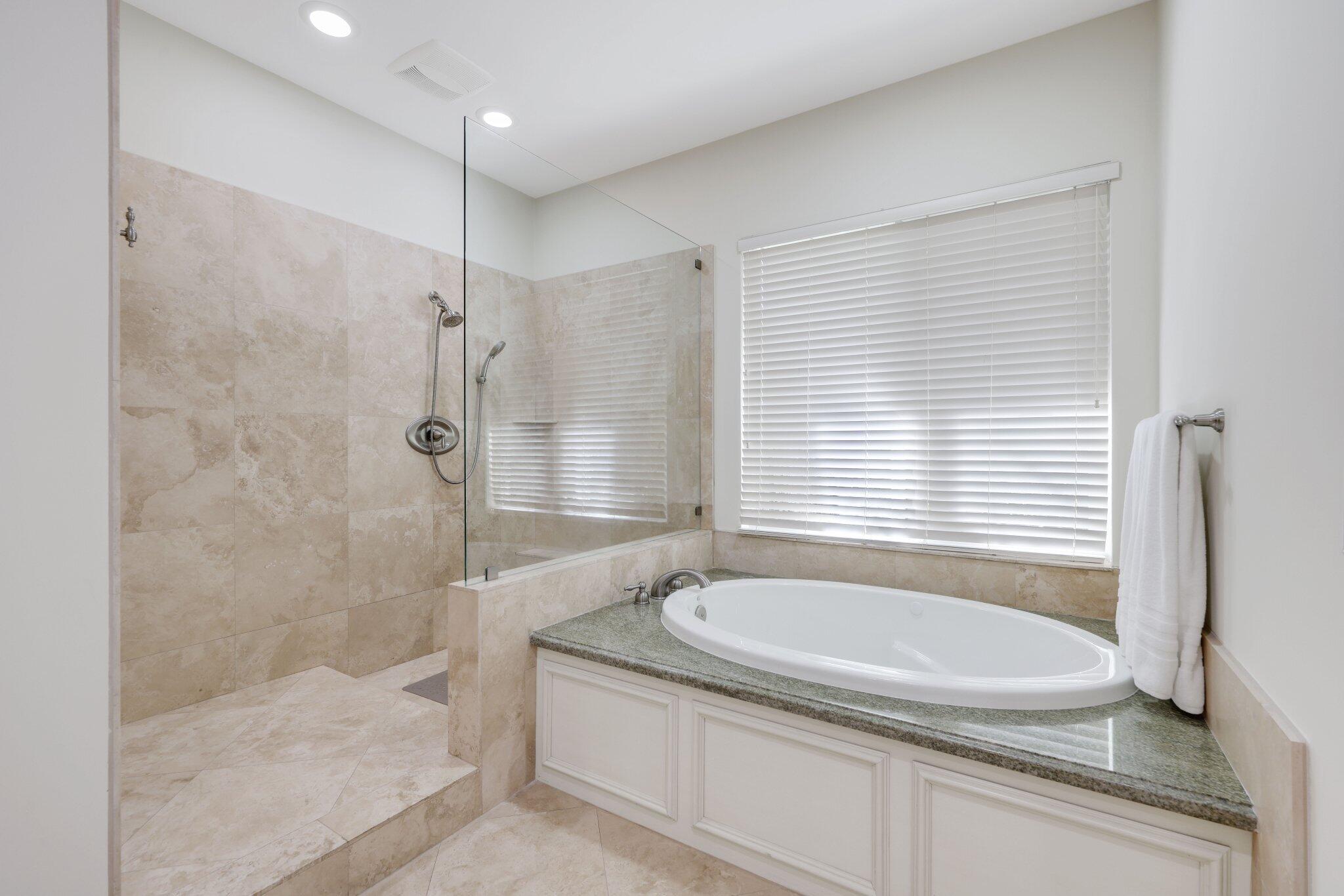 2865 Banyan Blvd Circle Northwest Boca Raton, FL 33431 - Photo 28 of 76 2865 Banyan Boulevard Cir - 48.jpg-SMALL