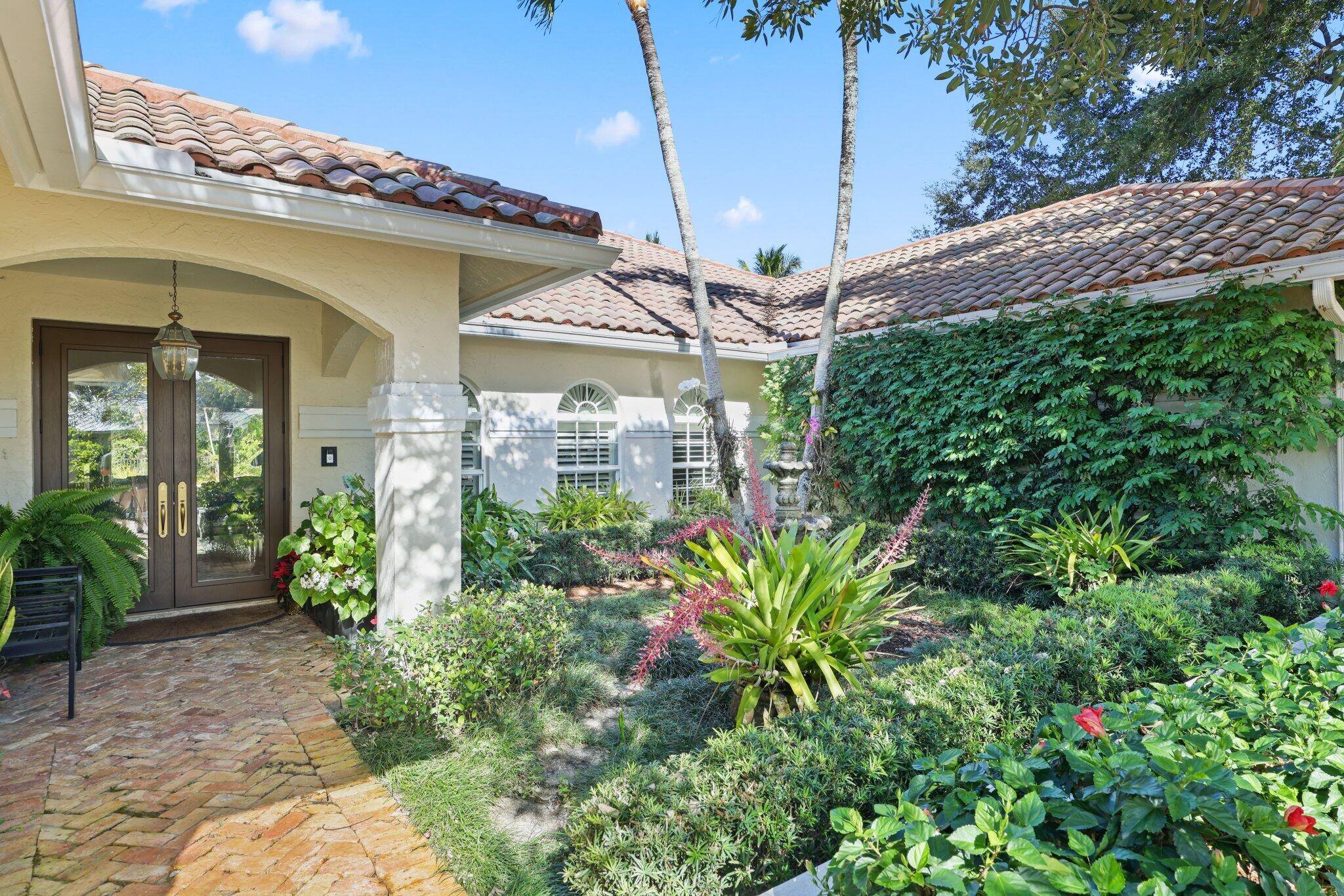 2865 Banyan Blvd Circle Northwest Boca Raton, FL 33431 - Photo 6 of 76 2865 Banyan Boulevard Cir - 9.jpg-SMALL