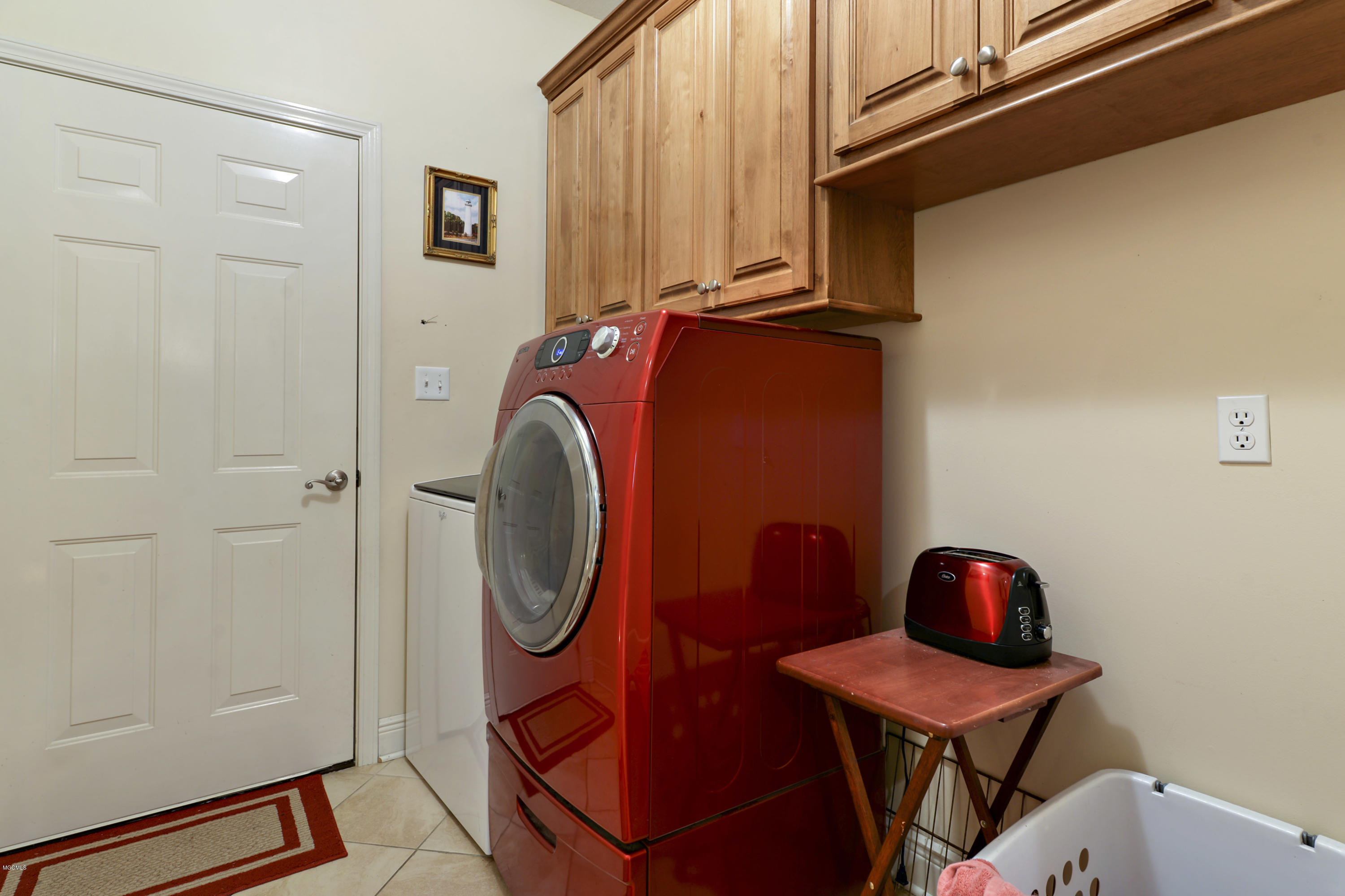 6428 Poco Road Ocean Springs, MS 39564 - Photo 18 of 28 laundry