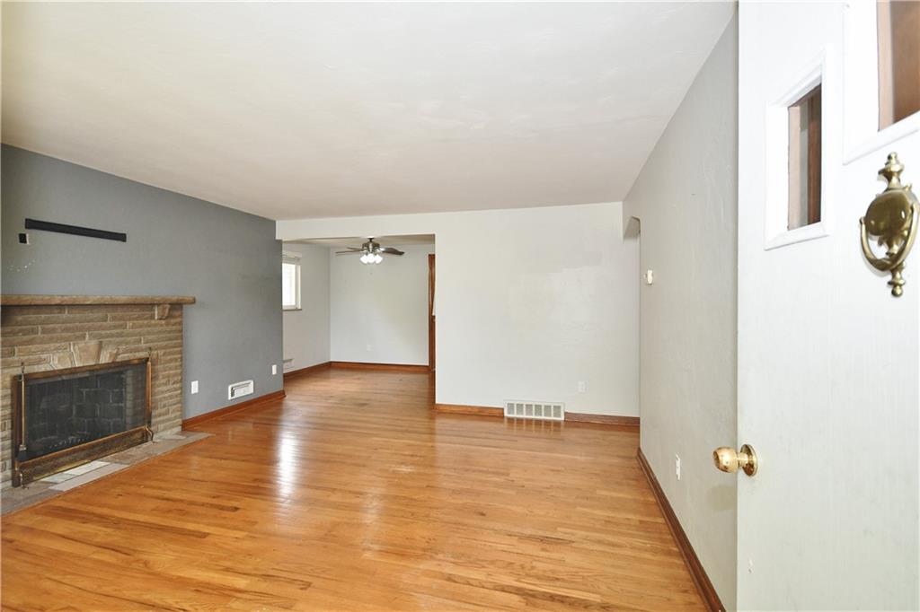1939 Borland Road Pittsburgh, PA 15243 - Photo 2 of 25