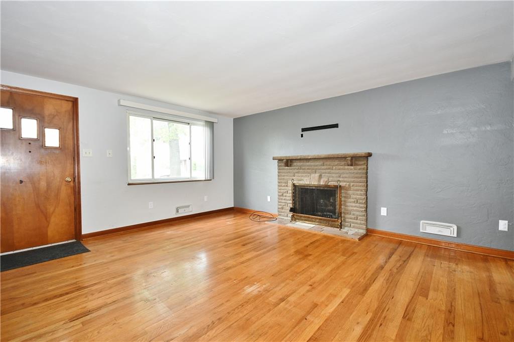 1939 Borland Road Pittsburgh, PA 15243 - Photo 3 of 25