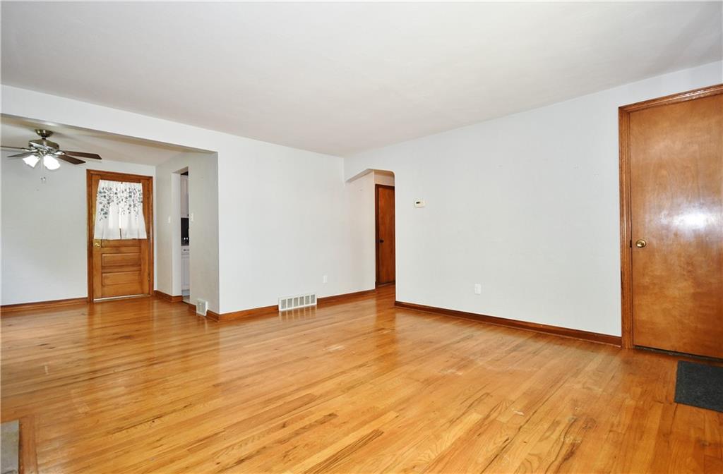1939 Borland Road Pittsburgh, PA 15243 - Photo 4 of 25