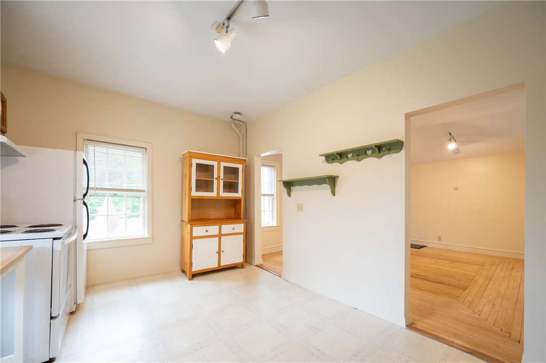 10 Hendricks Street South Kingstown, RI 02879 - Photo 11 of 49