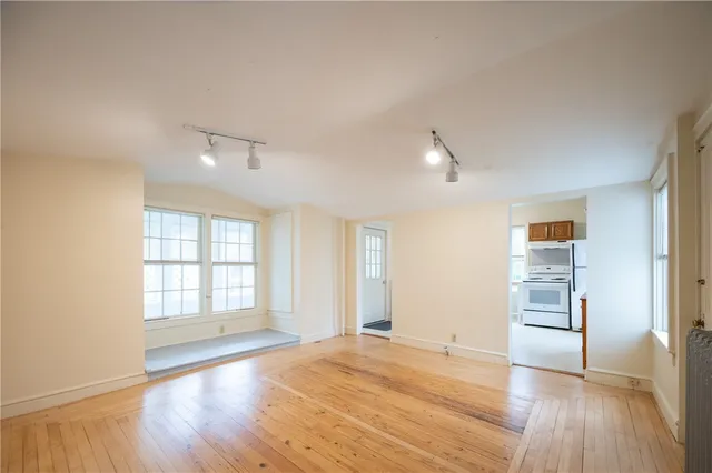 $975,000 | 10 Hendricks Street, South Kingstown, RI 02879