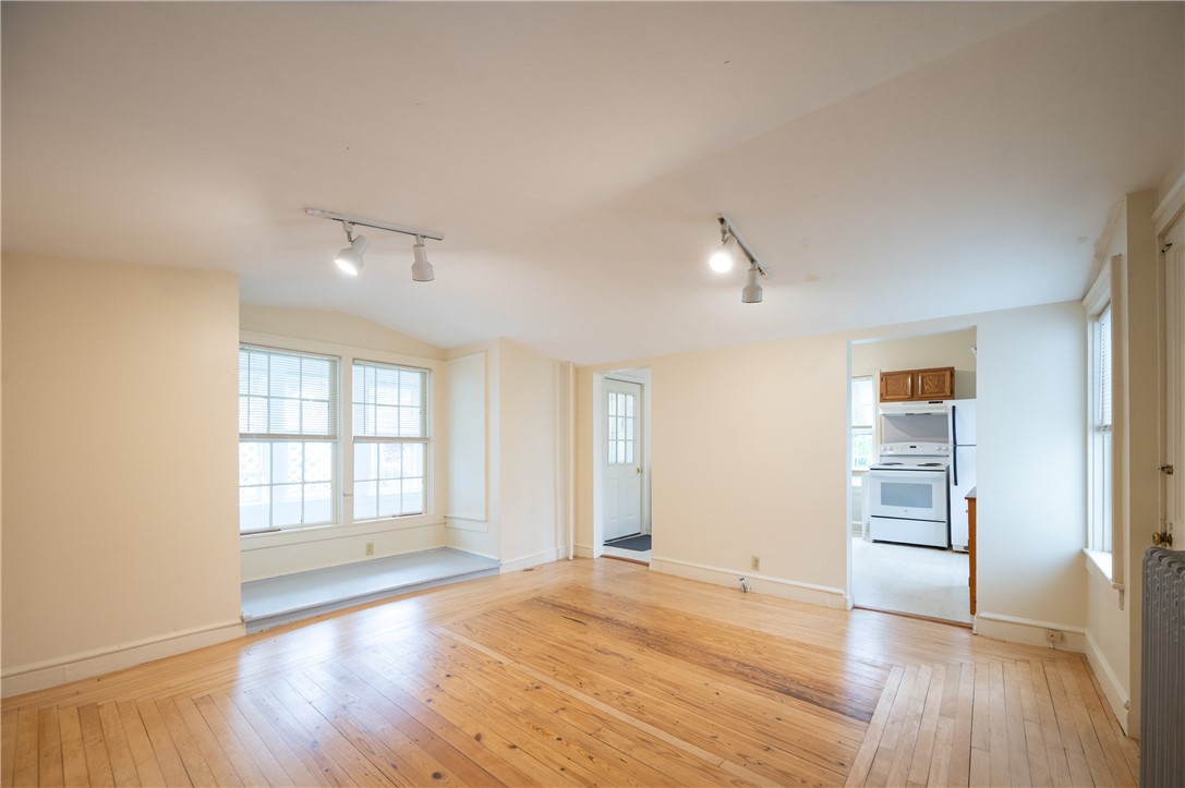 10 Hendricks Street South Kingstown, RI 02879 - Photo 15 of 49