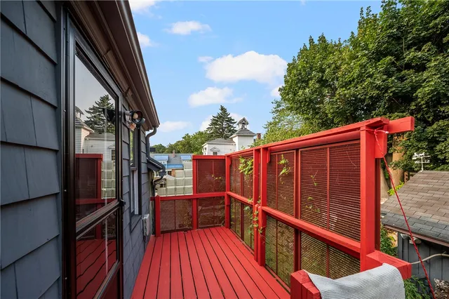 $975,000 | 10 Hendricks Street, South Kingstown, RI 02879