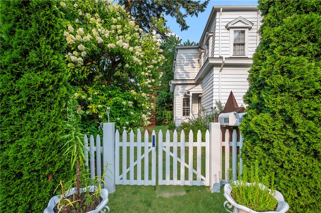 10 Hendricks Street South Kingstown, RI 02879 - Photo 5 of 49