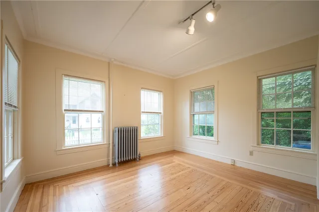 $975,000 | 10 Hendricks Street, South Kingstown, RI 02879