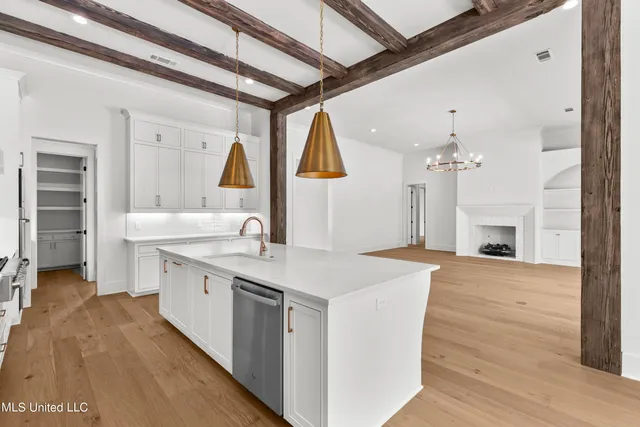 $830,000 | 207 Westlake Circle, Madison, MS 39110