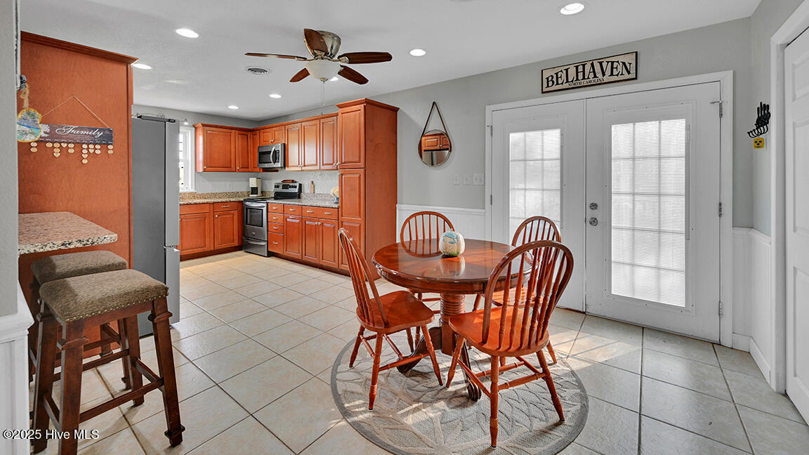 278 Woodstock Road Belhaven, NC 27810 - Photo 20 of 37 Doors to deck