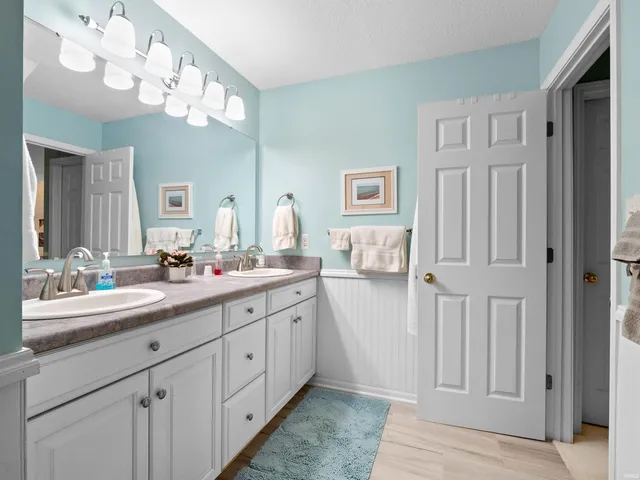 $259,900 | 5140 Coventry Lane, Fort Wayne, IN 46804