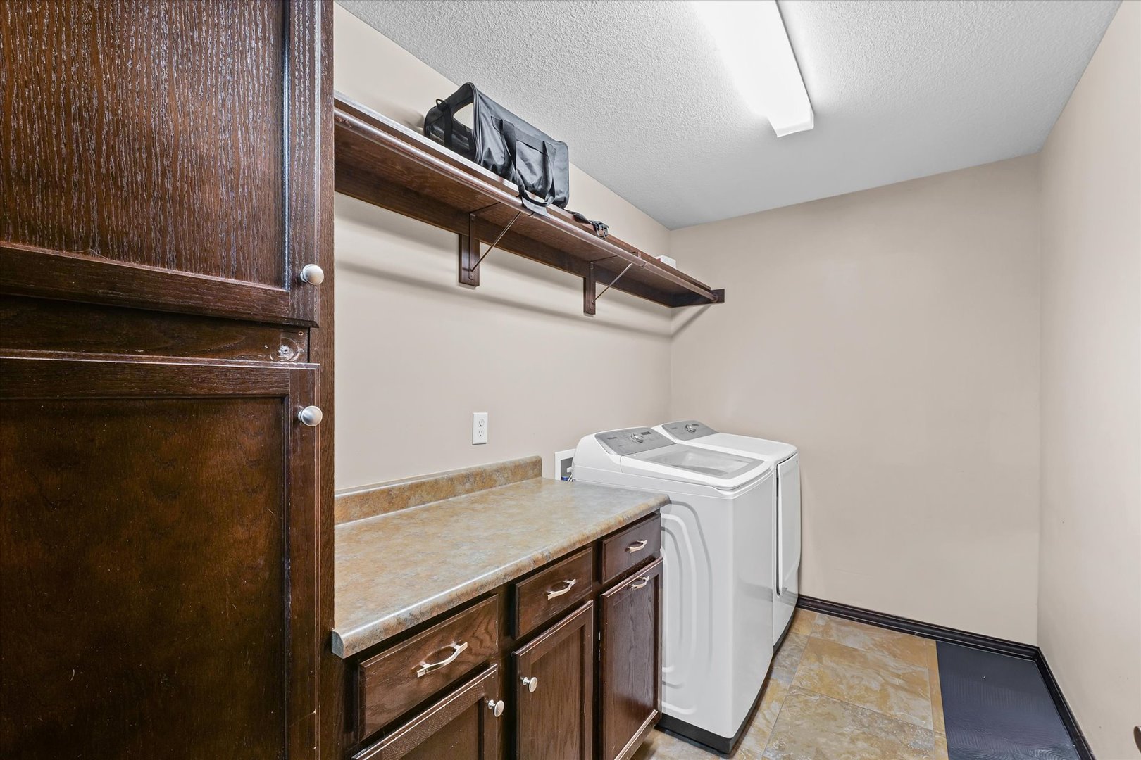 601 Curtis Road Ogden, IL 61859 - Photo 15 of 29 a utility room with dryer and washer