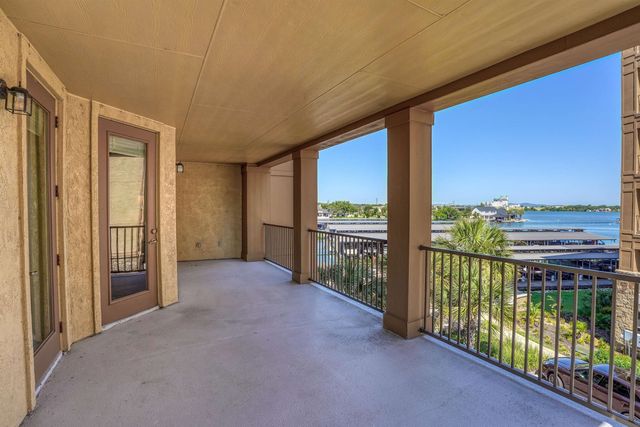 $694,000 | 101 West Bank, Unit 22, Horseshoe Bay, TX 78657