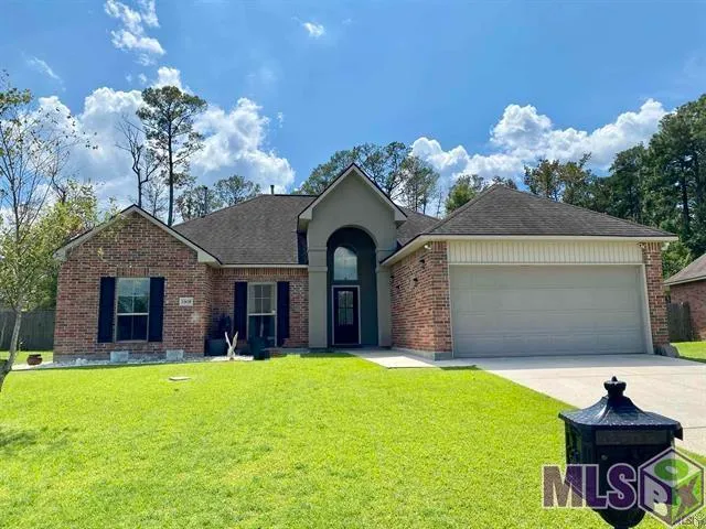 $1,850 | 13638 Cantebury Avenue, Denham Springs, LA 70726