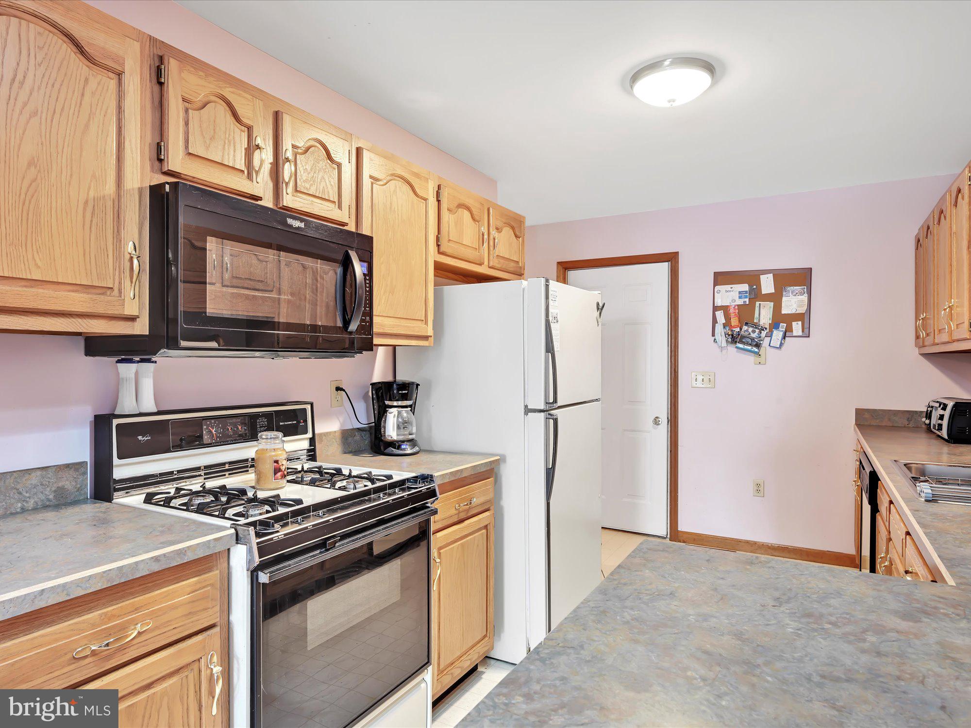 2233 Ionoff Road Harrisburg, PA 17110 - Photo 10 of 26 Gallery Image 10