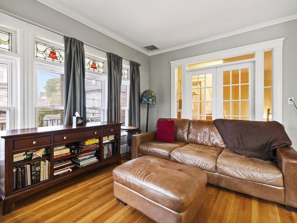 33 Spring Street Somerville, MA 02143 - Photo 5 of 31 Gallery Image 5