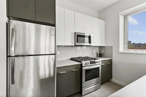 $2,100 | 75 Jordan Avenue, Unit 406, Jersey City, NJ 07306