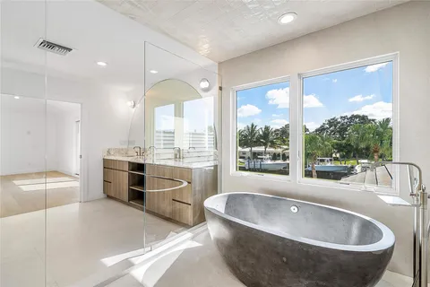 $4,950,000 | 8 Leeward Circle, Jupiter, FL 33469