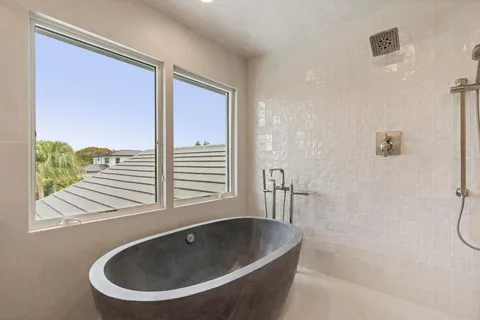 $4,950,000 | 8 Leeward Circle, Jupiter, FL 33469