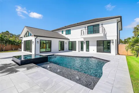 $4,950,000 | 8 Leeward Circle, Jupiter, FL 33469