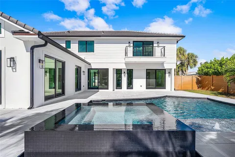 $4,950,000 | 8 Leeward Circle, Jupiter, FL 33469