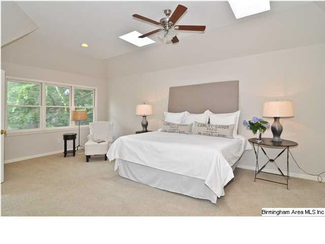 210 Devon Drive Birmingham, AL 35209 - Photo 17 of 32