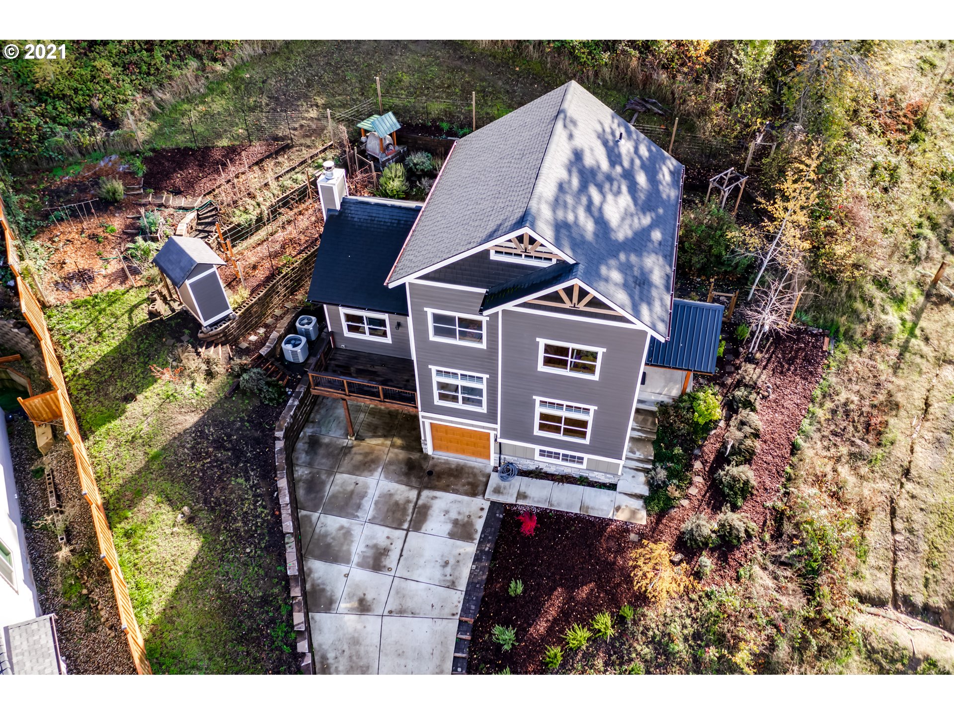3605 Snowberry Road Eugene, OR 97403 - Photo 2 of 32 Gallery Image 2