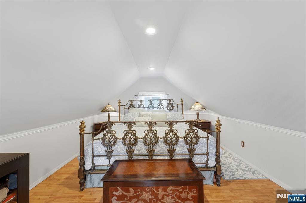 385 Berkeley Avenue Bloomfield, NJ 07003 - Photo 22 of 39 a view of a dining room with furniture