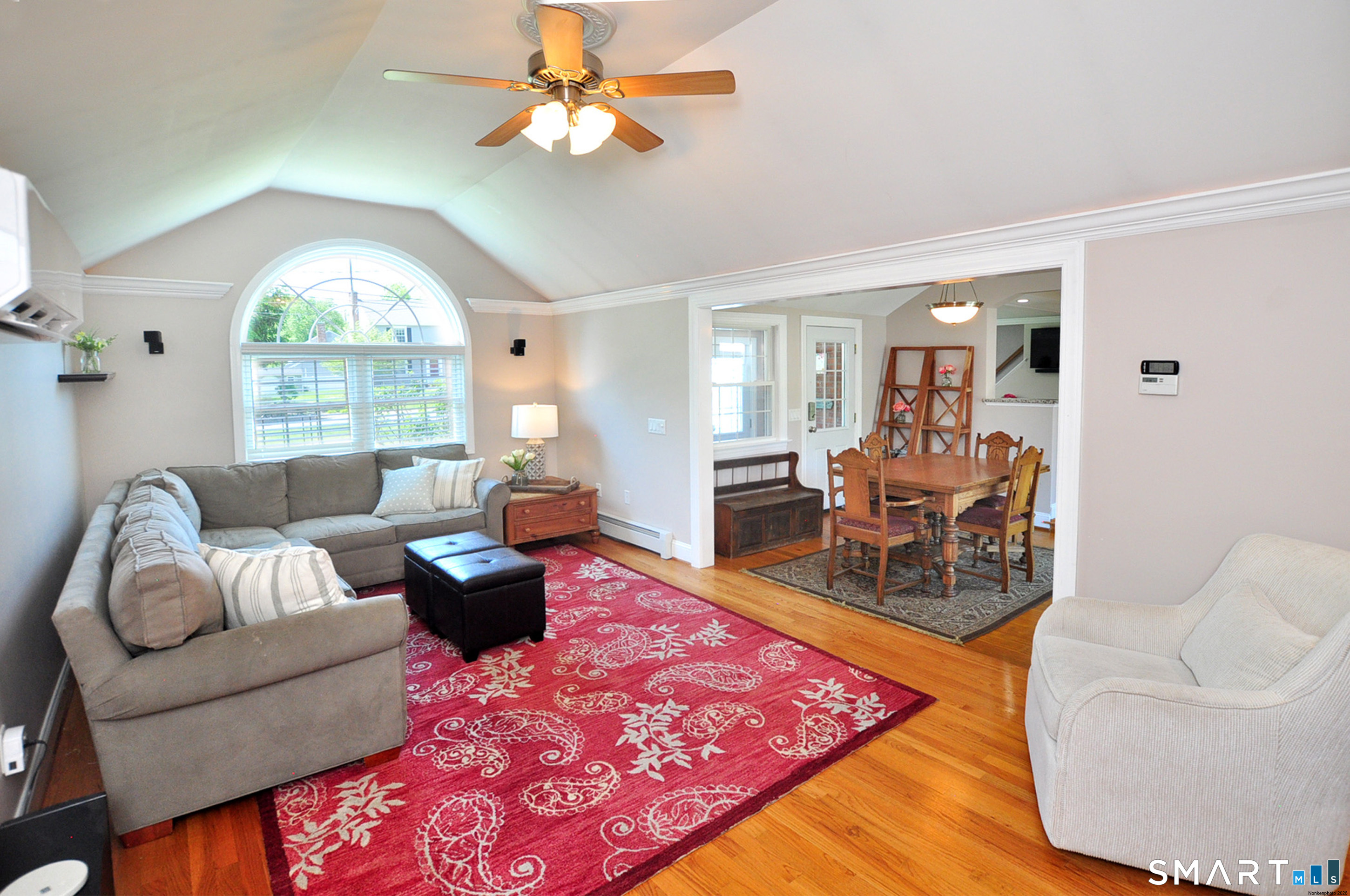 26 Village Road Simsbury, CT 06070 - Photo 9 of 32