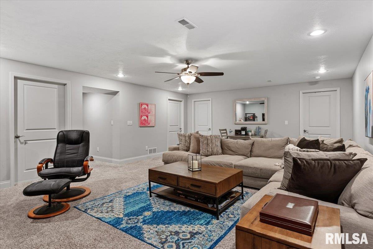 3204 Grassmere Drive Springfield, IL 62711 - Photo 32 of 43